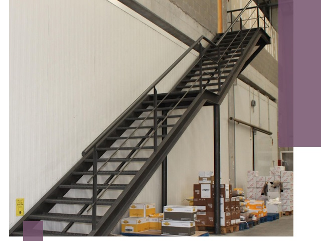Лестницы для производства в Новокуйбышевске — изготовление и монтаж