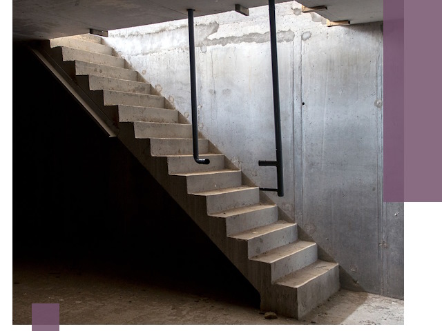 Изготовление и монтаж лестниц в подвале в Новокуйбышевске