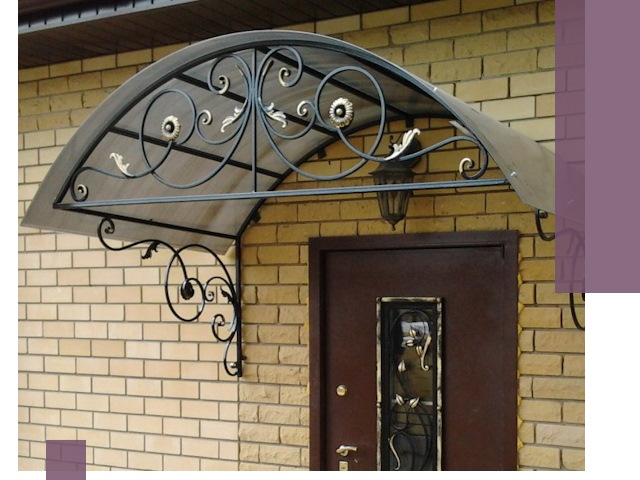 Изготовление козырьков из металла под ключ в Новокуйбышевске