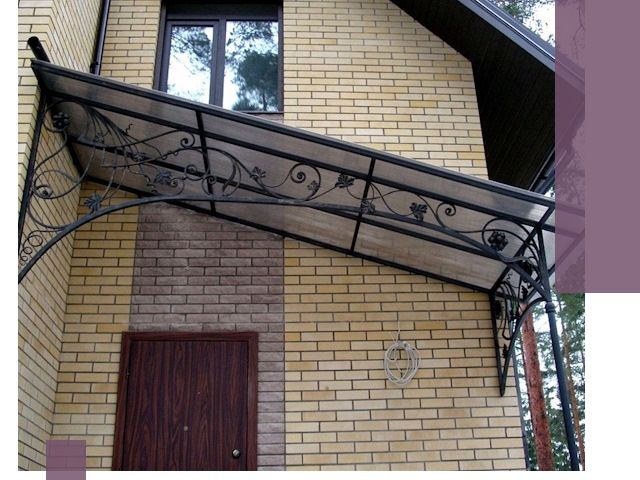 Односкатные козырьки из металла под ключ в Новокуйбышевске