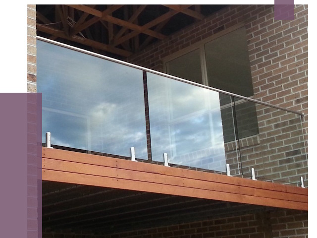 Стеклянные парапеты на крыше и террасе в Новокуйбышевске от 11522 руб. | ПРОЛЁТ-Нвб