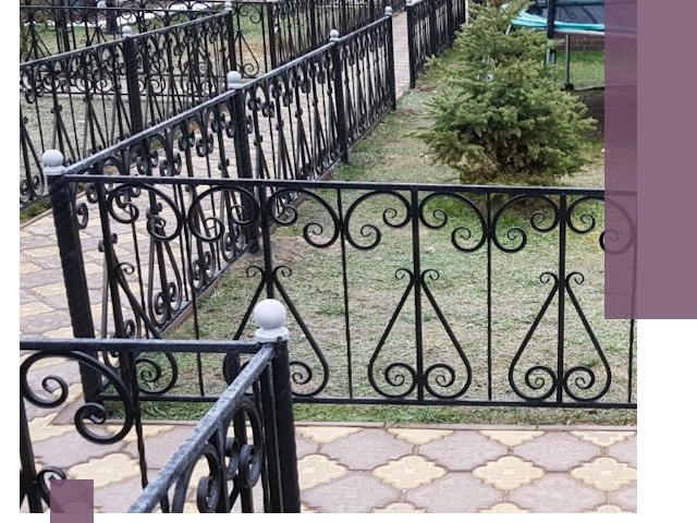 Кованые газонные ограждения под ключ в Новокуйбышевске